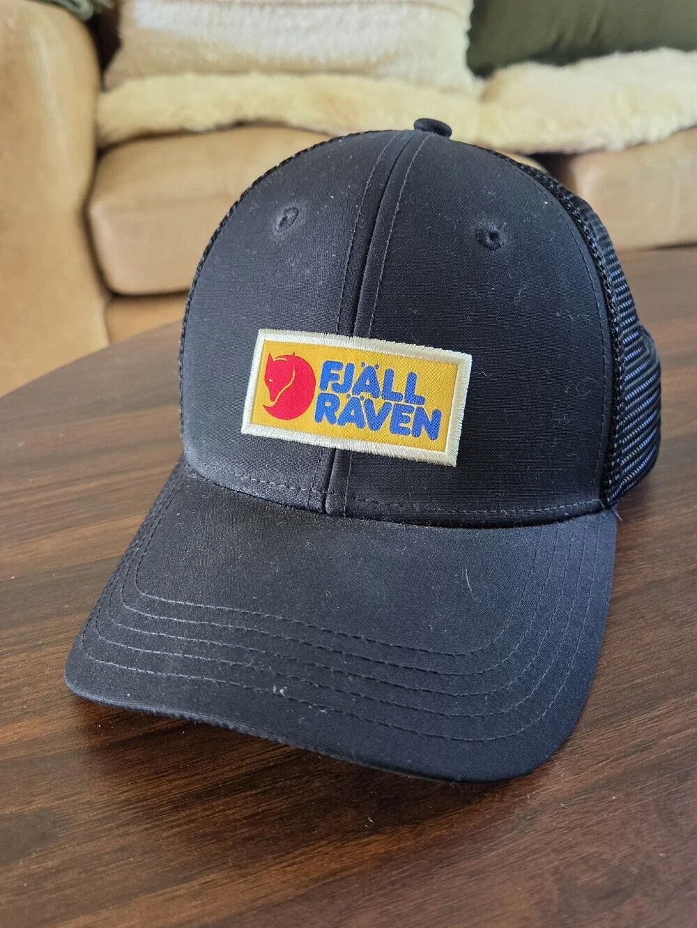 Fjallraven Vardag Trucker Hat Black Mesh Snapback Cap G-1000 Logo Langtradarkeps
